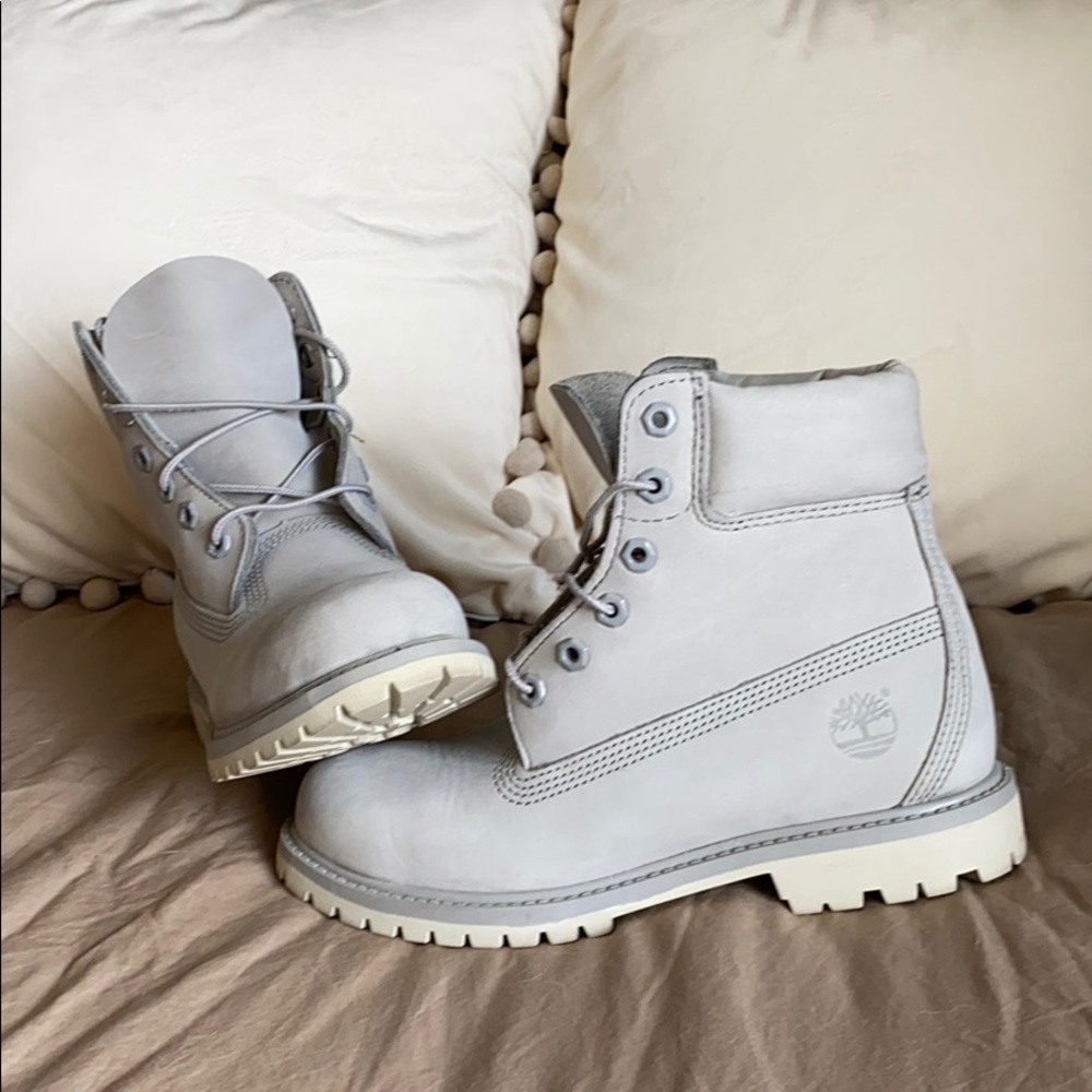 NEVER WORN BEFORE TIMBERLANDS